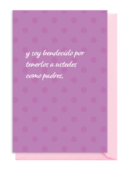 Tarjeta morada con puntos y texto en español agradeciendo tener padres.